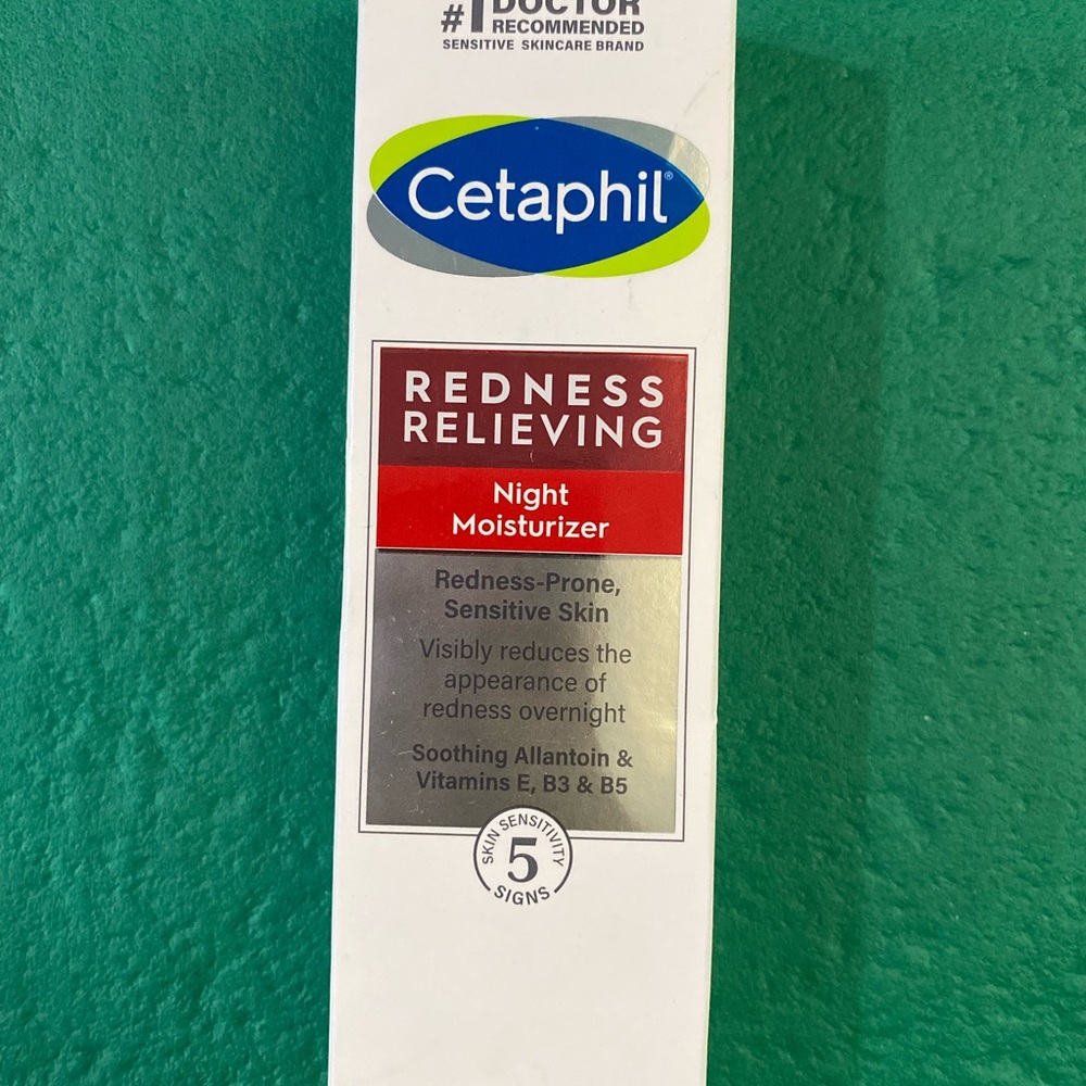 Cetaphil Redness Relieving Night Moisturizer